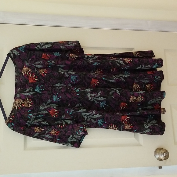 Lularoe Short Sleeve Top - Picture 2 of 4